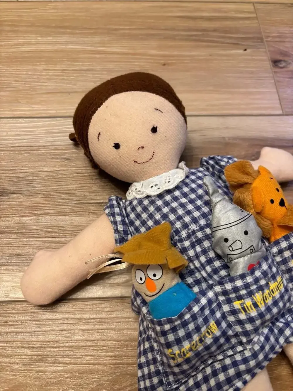 Wizard of Oz Dolly Pockets Dorothy Doll with Finger Puppets
